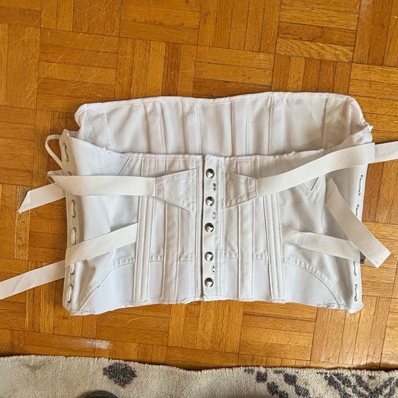 vintage white boned corset - Picture 4 of 4